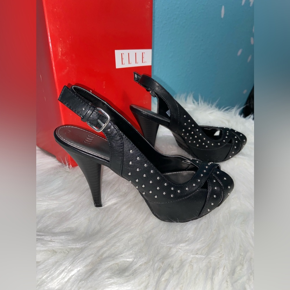 Elle black heels size 7 worn 1x indoors